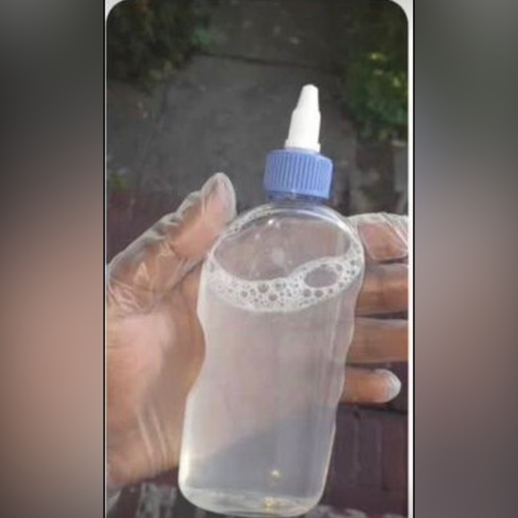 Nike Air Jordan Sneaker Cleaner Solution - Picture 3 of 3